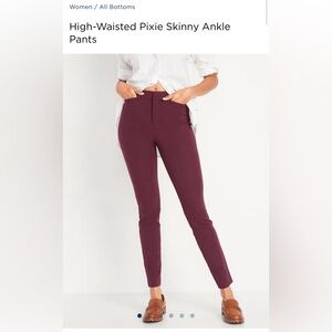 Old Navy High Waisted Pixie Ankle Pants in Raisin (Maroon) size 12 petite. NWT.